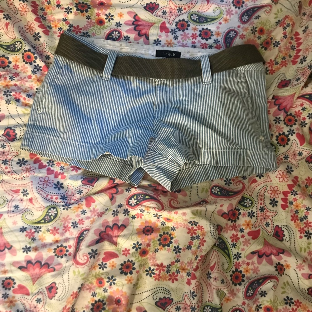 Hurley shorts stripes  size 3 in kids